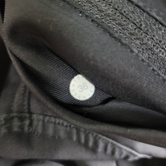 Lululemon Classic Fit 5 Pocket Pant Warpstreme Mens 36 Solid Black Performance - Picture 5 of 6